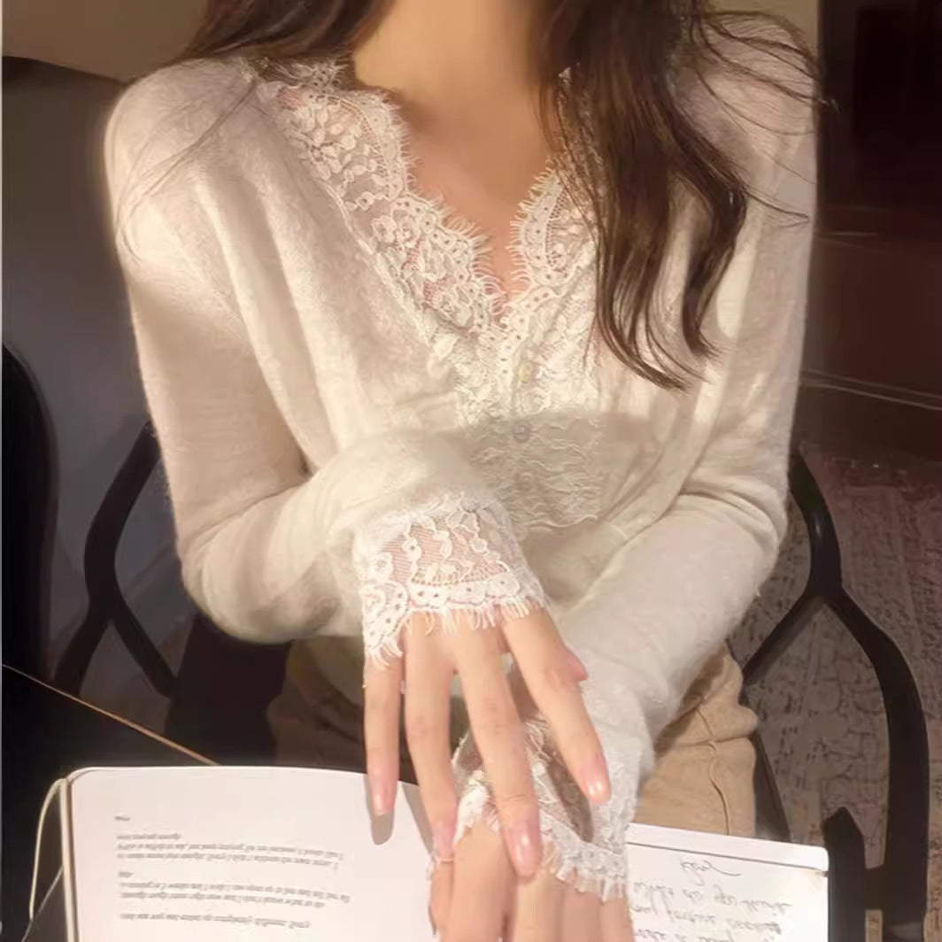 白vネックレースニット女性の秋の高級感インナーがユニークな絶景セーターベース