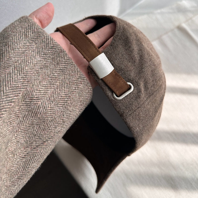 秋冬の立体がある型の羊毛の人文字の紋の硬頂の野球帽顔を見せて小さい厚さを増します男女の型英倫のアヒルの舌打ち帽