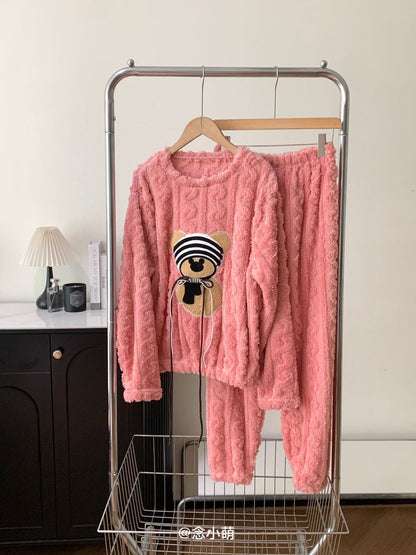 熊のキャラクターを厳選しました珊瑚の羽毛のパジャマスーツ女性秋冬の厚手のふわふわの長袖の冬の暖かい部屋着