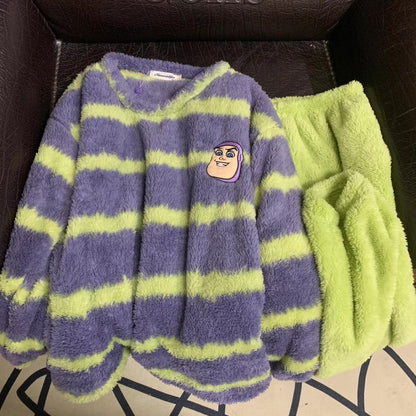 ストライプのスティッチの珊瑚の羽毛のパジャマ女性の秋冬の厚手の羽毛を加えて甘くカジュアルな男女のモデルの部屋着のセットです