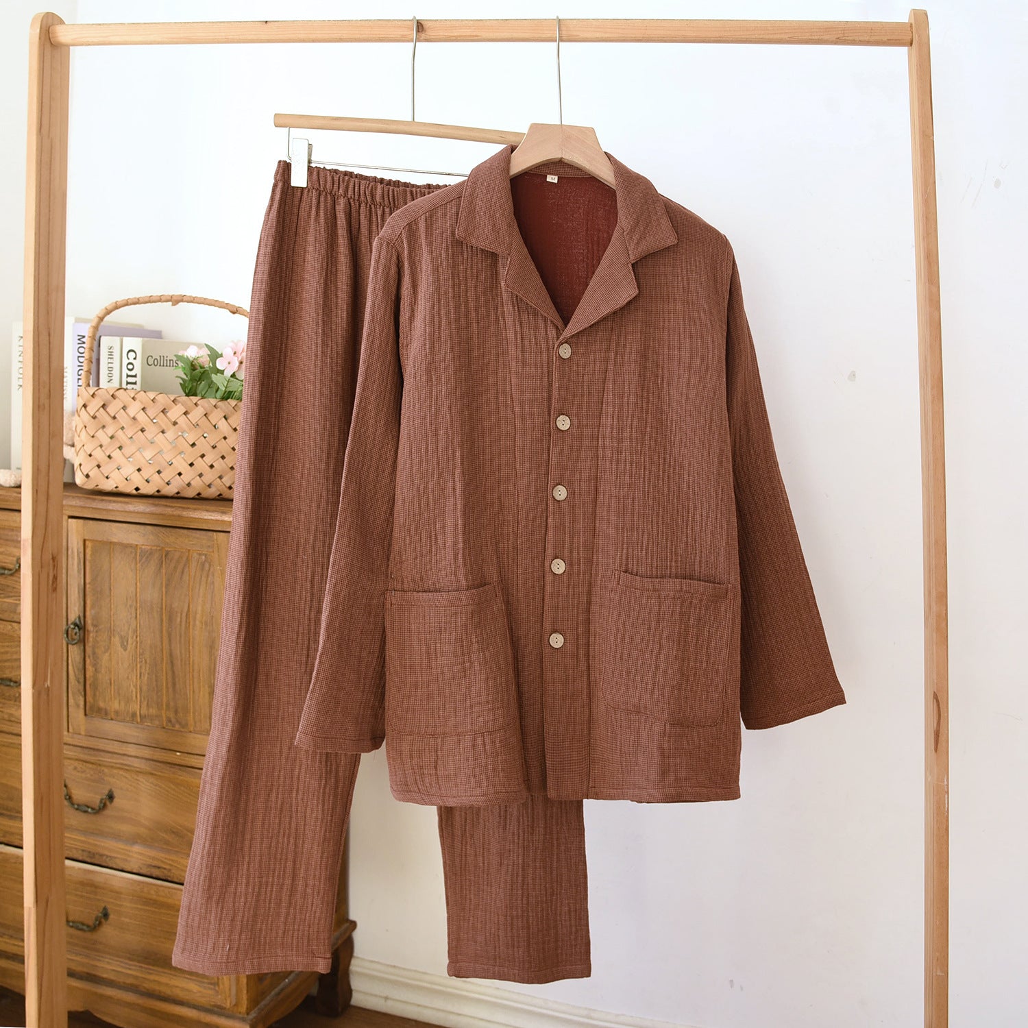 春秋の新型の4層の紗男性の女の人の部屋服水洗いの色の織の綿の紗のカップルの装長袖の長ズボンの四季のセットです