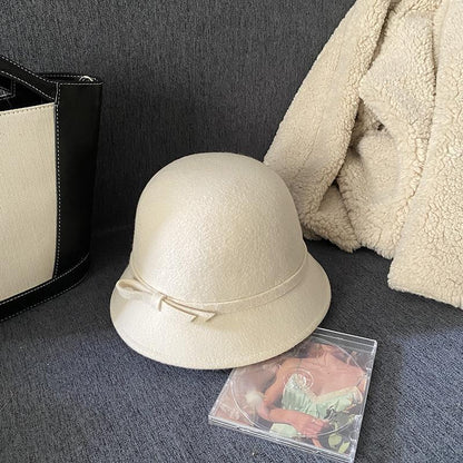 オーストラリアの100%ウールのベレー帽feverと同じ金の秋冬の黒の百合の騎士の帽子女性の新聞少年の帽子です