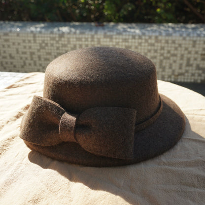 フランス復古ヘップバーン茶色カレー色リボンウールうシルクハットの毛中折れ帽日系秋冬女优雅盆帽