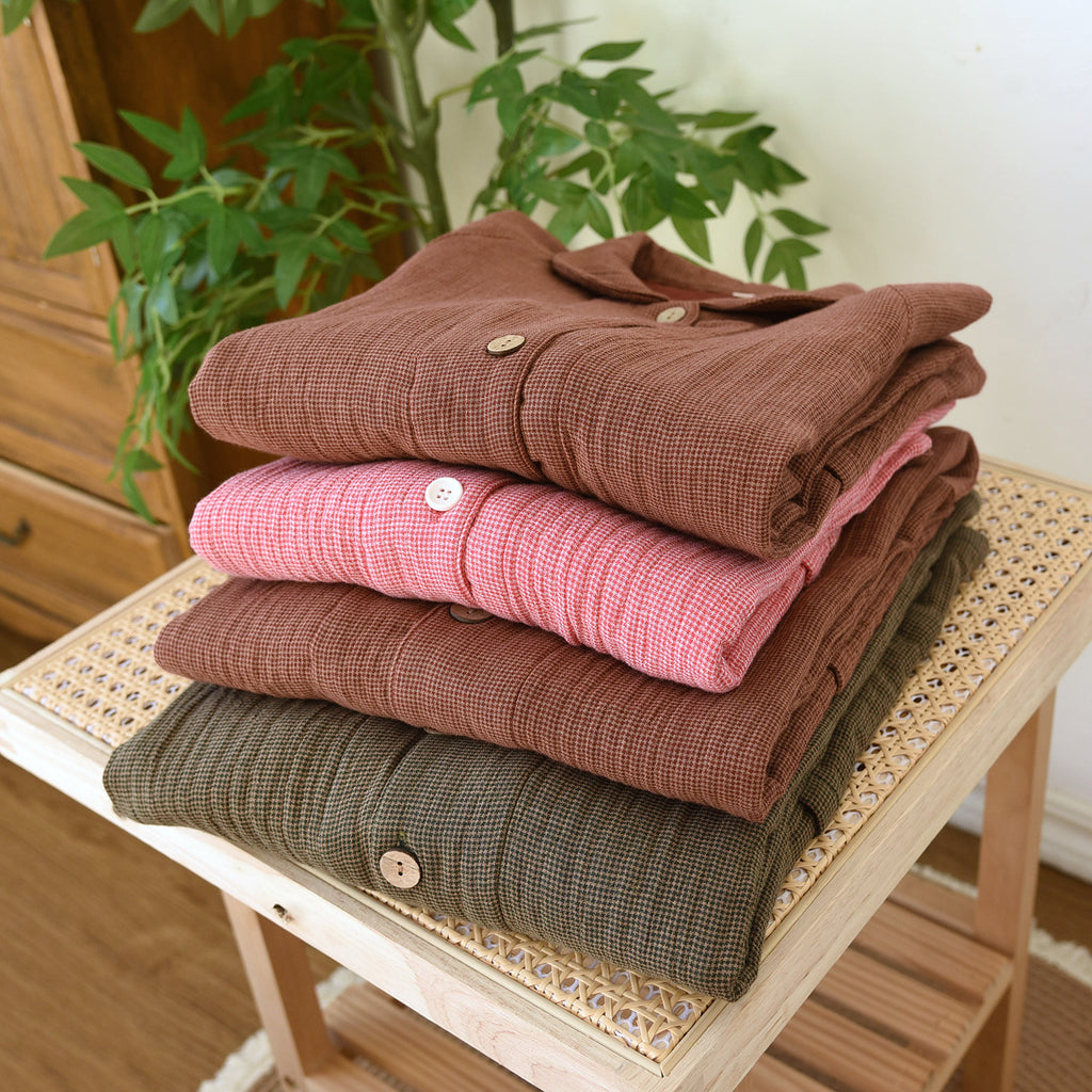 春秋の新型の4層の紗男性の女の人の部屋服水洗いの色の織の綿の紗のカップルの装長袖の長ズボンの四季のセットです