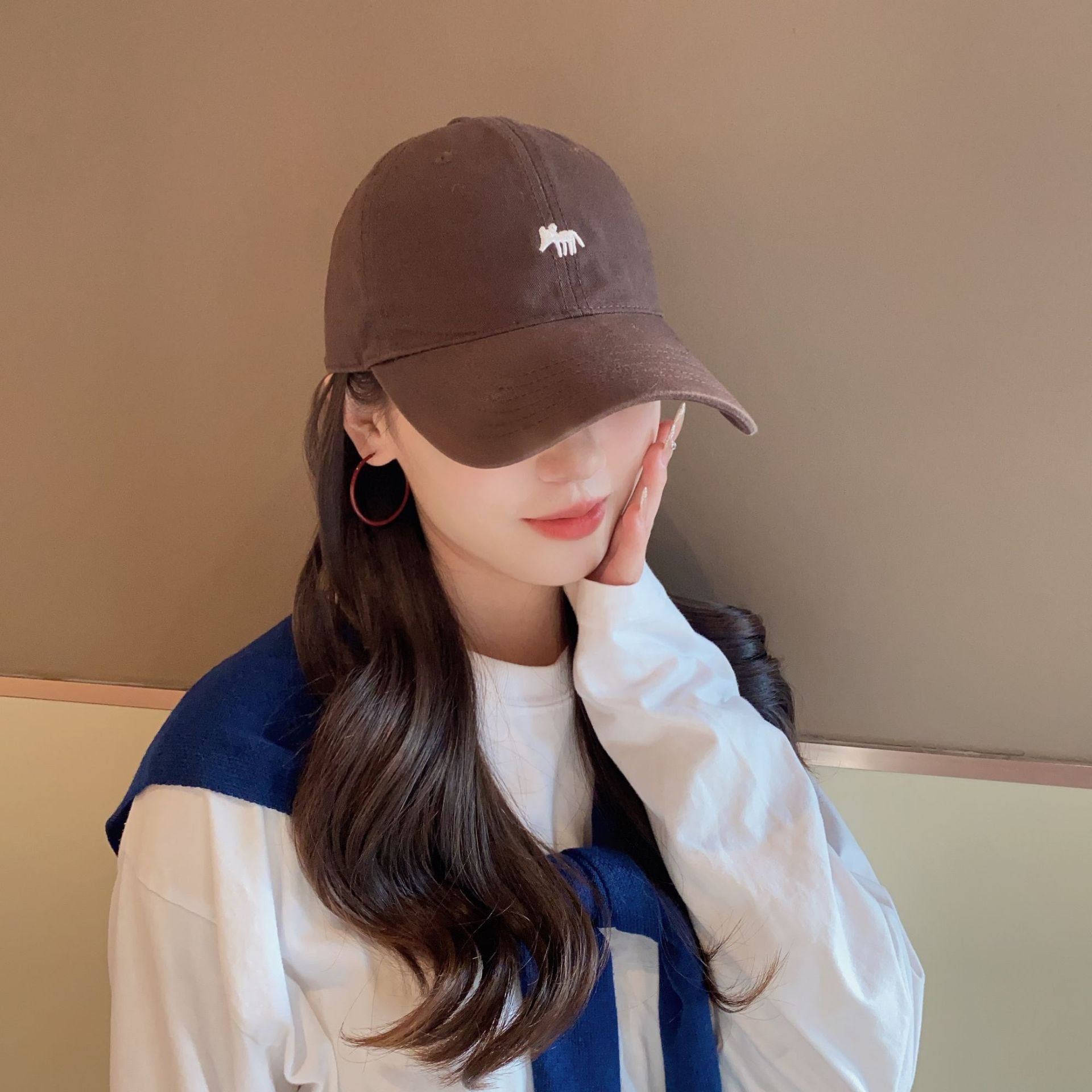 太一2025刺繡小狐野球帽スポーツ男女深まります広い軒顔を見せます小さいハンチング帽日を遮って空気を通します