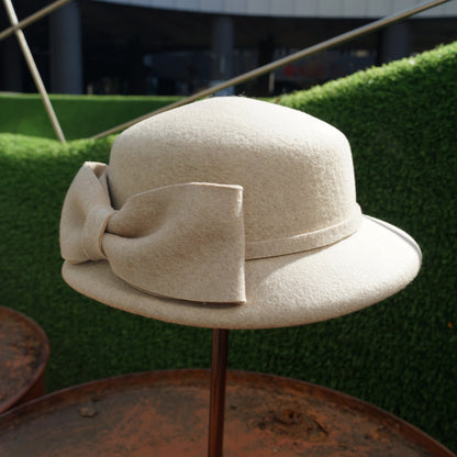 フランス復古ヘップバーン茶色カレー色リボンウールうシルクハットの毛中折れ帽日系秋冬女优雅盆帽